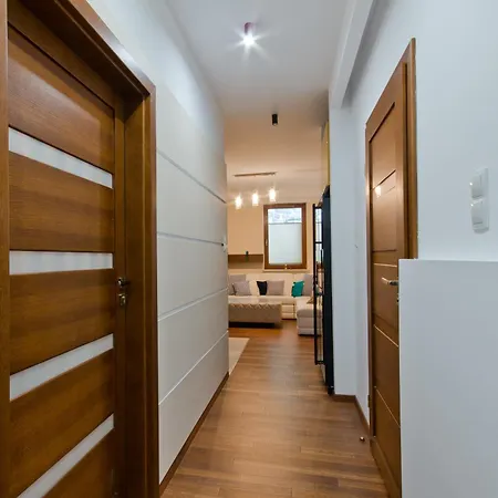 Imperial Aquarius Iii Apartament
