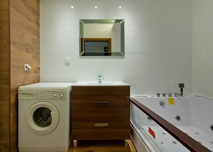 Imperial Aquarius Iii Apartment *