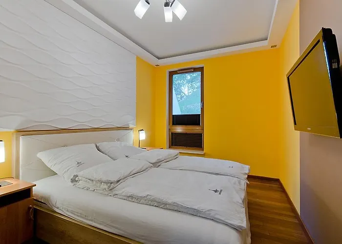 Imperial Aquarius Iii