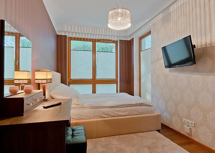 Imperial Aquarius Iii Apartment *